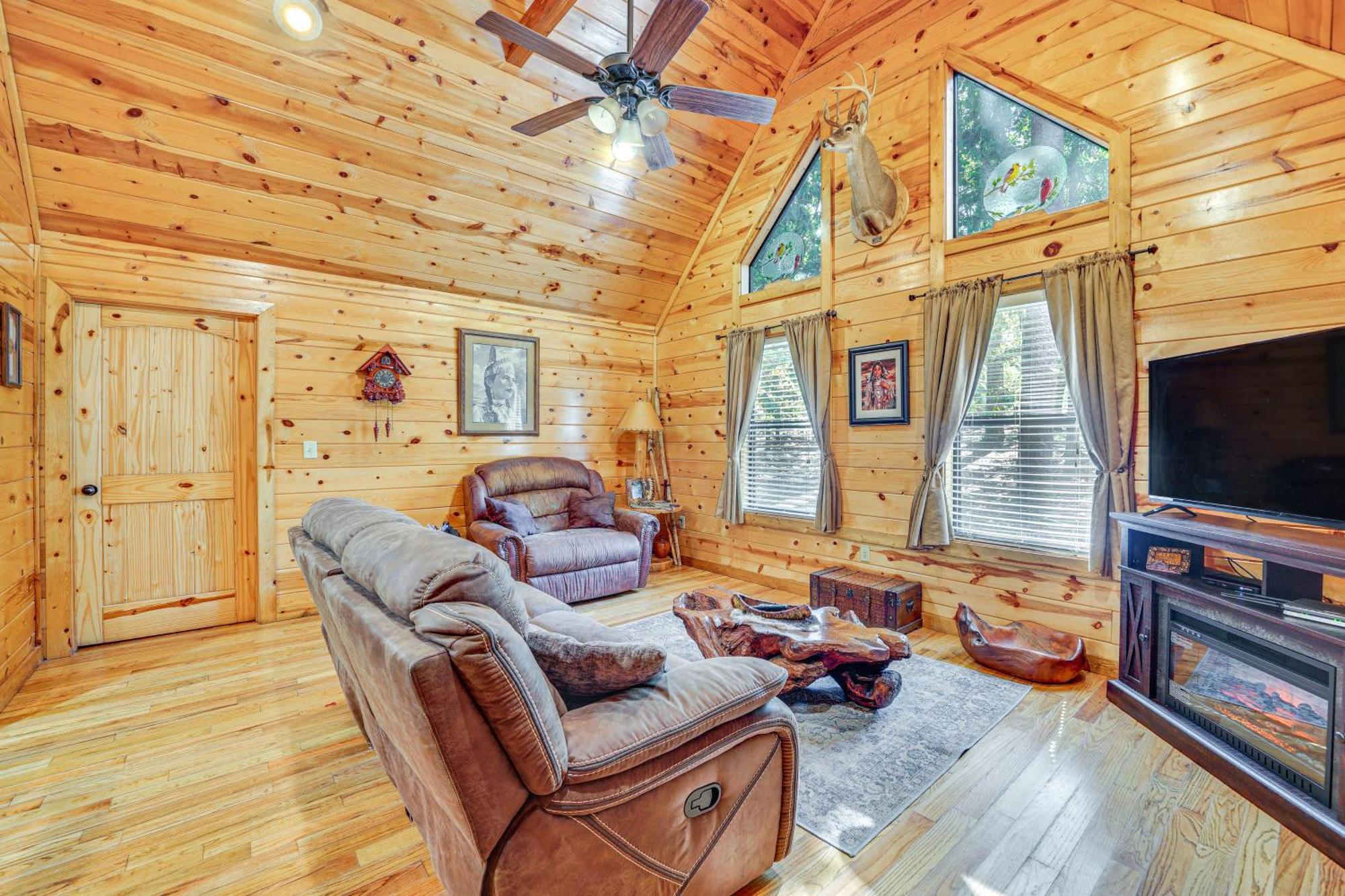 Broken Bow Rental Cabin With Hot Tub And Bar Zewnętrze zdjęcie